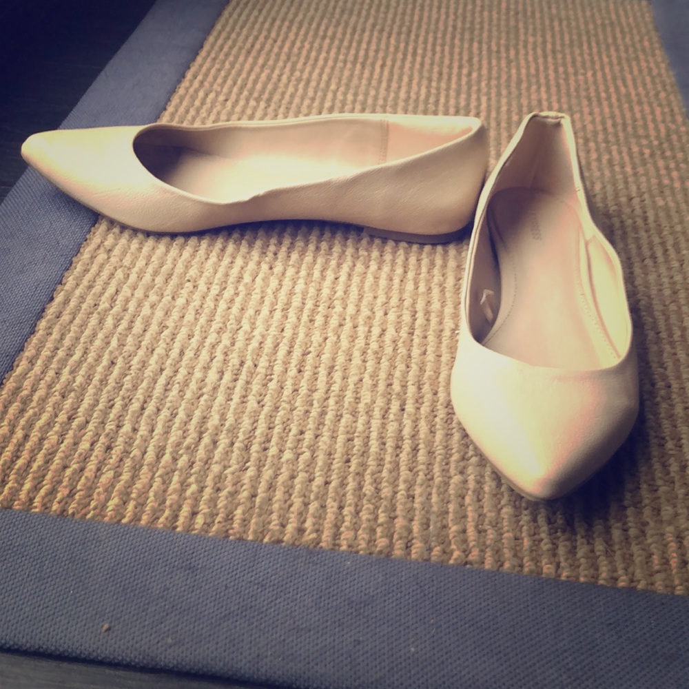 Women’s Flats Size 9